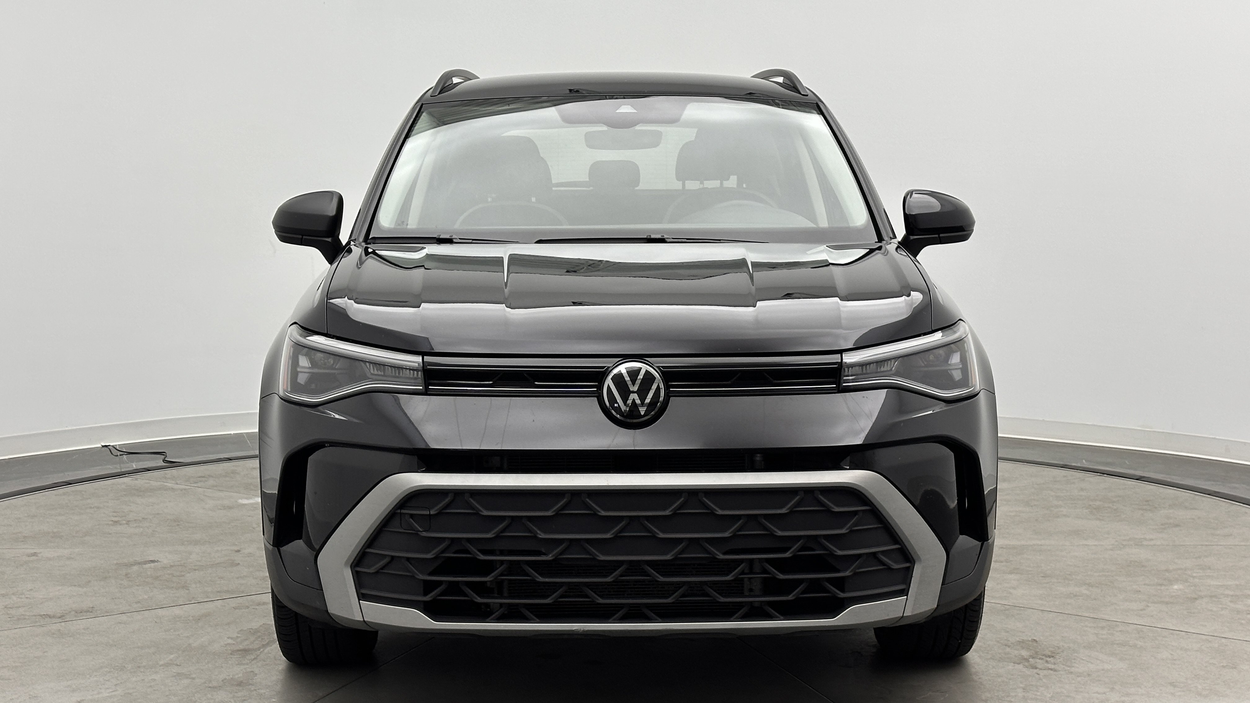 Used 2025 Volkswagen Taos S FWD image 2