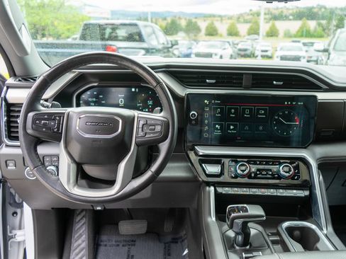Used 2023 GMC Sierra 1500 Denali w/ Denali Reserve Package AWD/4WD image 16