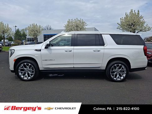 Certified 2022 GMC Yukon XL Denali w/ Max Trailering Package image 9