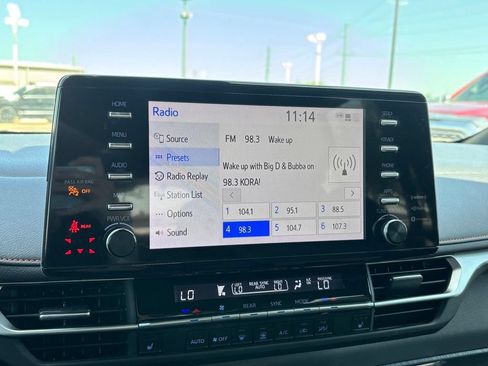 Used 2024 Toyota Sienna XSE FWD image 10