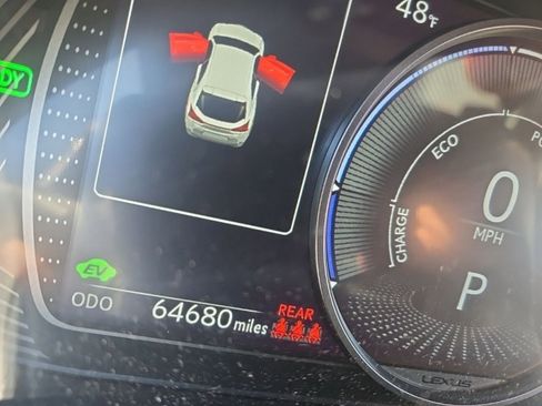 Used 2020 Lexus UX 250h w/ Premium Package image 17