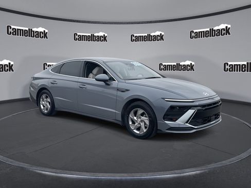 Certified 2025 Hyundai Sonata SE image 1