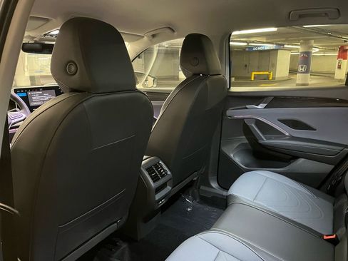 New 2026 Volkswagen Tiguan SE AWD/4WD image 22