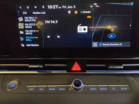 Used 2025 Hyundai Elantra SEL FWD image 25