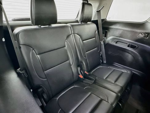 Used 2021 GMC Acadia SLT w/ Technology Package AWD/4WD image 31