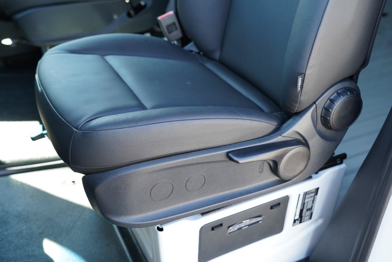 Used 2025 Mercedes-Benz Sprinter 2500 image 25