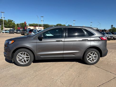 Used 2024 Ford Edge SEL AWD/4WD image 4