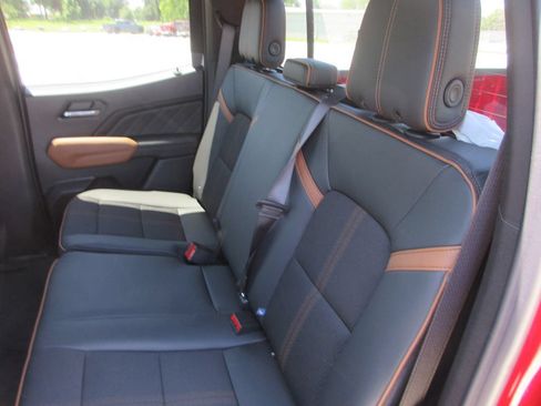 New 2026 GMC Canyon AT4 AWD/4WD image 14