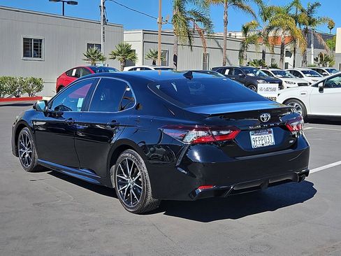 Used 2023 Toyota Camry SE image 8