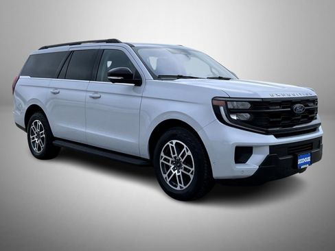 Used 2025 Ford Expedition Max Active image 3
