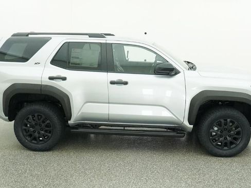 New 2026 Toyota 4Runner SR5 AWD/4WD image 44