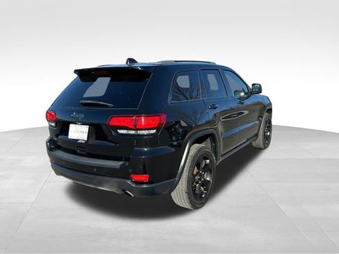 Used 2019 Jeep Grand Cherokee Laredo image 5