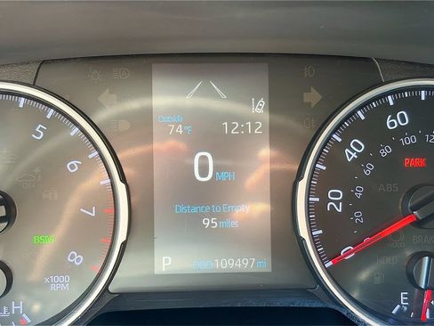 Used 2019 Toyota RAV4 XLE FWD image 12