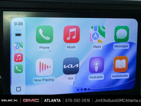 Used 2022 Kia Carnival LX FWD image 14