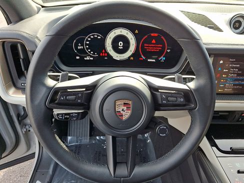 Used 2024 Porsche Cayenne S image 20