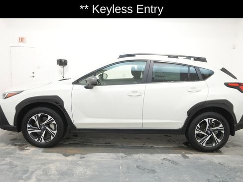 Used 2025 Subaru Crosstrek 2.0i Premium image 6