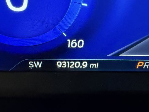 Used 2020 Ford Escape Titanium AWD/4WD image 9