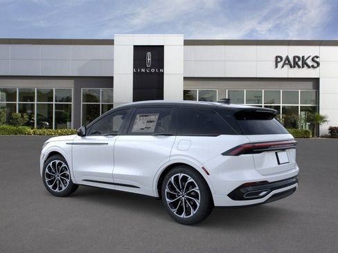 New 2026 Lincoln Nautilus Reserve AWD/4WD image 4