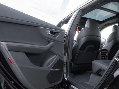 New 2026 Audi SQ8 Prestige image 36