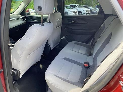 Used 2025 Chevrolet TrailBlazer LT AWD/4WD image 52