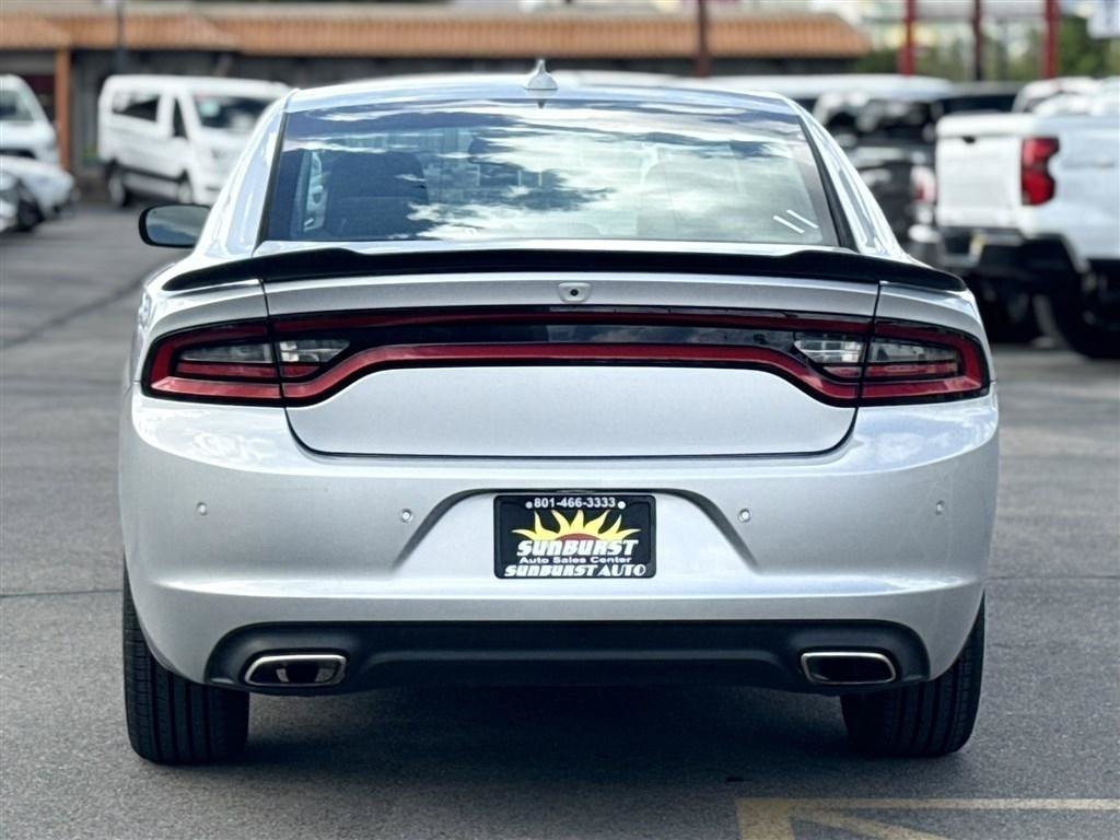 Used 2020 Dodge Charger SXT w/ Blacktop Package AWD/4WD image 6