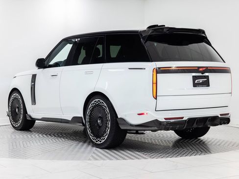 Used 2026 Land Rover Range Rover SE AWD/4WD image 2