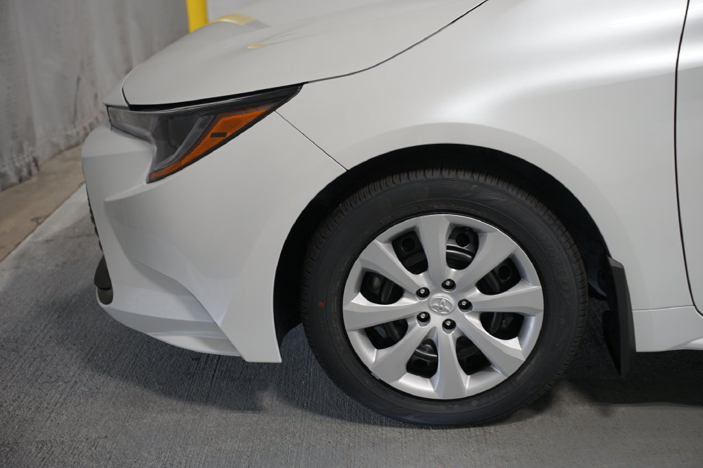 New 2027 Toyota Corolla LE FWD image 5