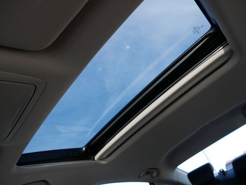 Used 2020 Honda Accord EX image 32