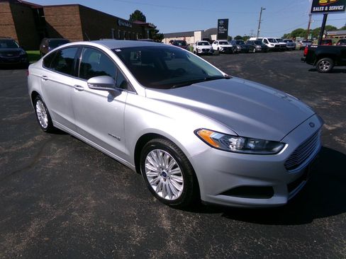 Used 2014 Ford Fusion SE FWD image 7