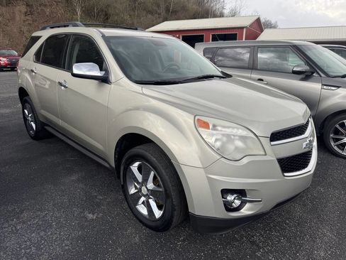 Used 2015 Chevrolet Equinox LT w/ Chrome Appearance Package image 4