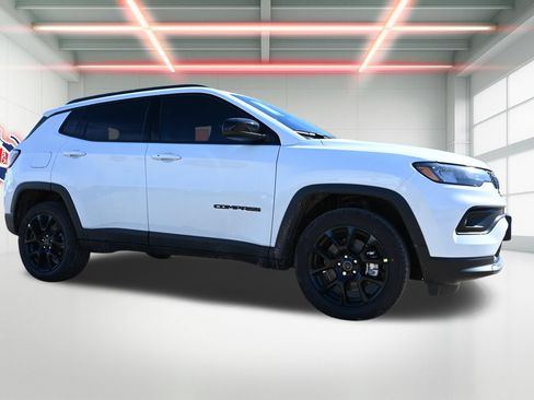 New 2026 Jeep Compass Latitude AWD/4WD image 4
