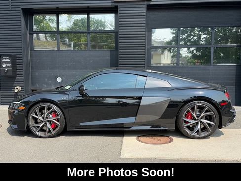 Used 2023 Audi R8 V10 performance RWD image 2