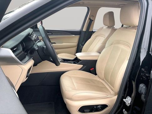 Certified 2022 Jeep Grand Cherokee Limited image 23