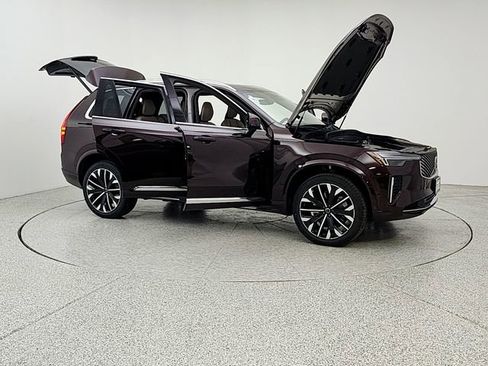 New 2026 Volvo XC90 T8 Ultra w/ Protection Package Premier image 10