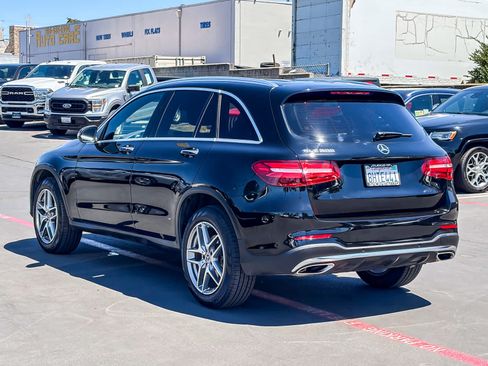 Used 2019 Mercedes-Benz GLC 300 image 2