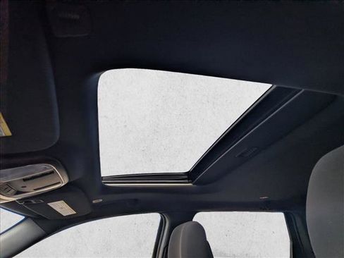 Used 2021 Jeep Grand Cherokee Laredo image 13