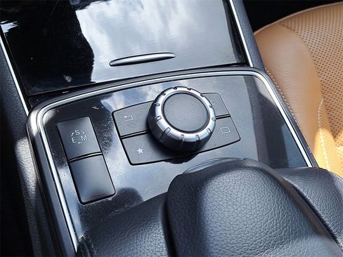 Used 2016 Mercedes-Benz E 400 4MATIC Coupe image 29