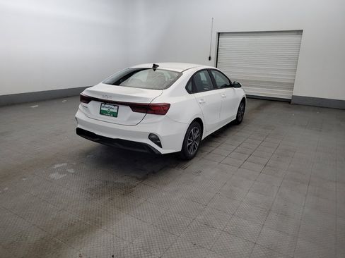 Used 2023 Kia Forte LXS w/ LXS Technology Package FWD image 9