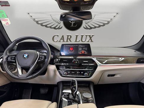 Used 2019 BMW 530i w/ Convenience Package RWD image 11