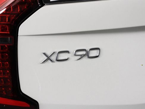 New 2026 Volvo XC90 B6 Plus w/ Protection Package image 16