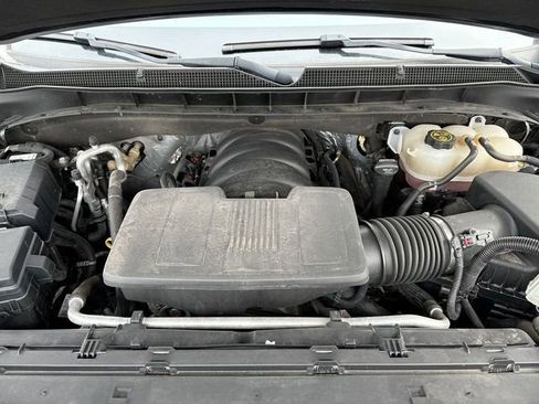 Used 2023 Chevrolet Suburban LT RWD image 27