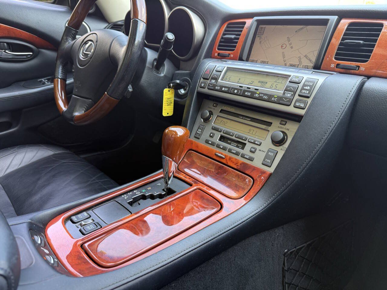 Used 2004 Lexus SC 430 Convertible RWD image 31