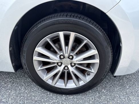 Used 2014 Toyota Corolla LE FWD image 31