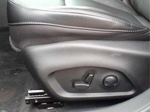 Used 2023 Jeep Compass Latitude image 14