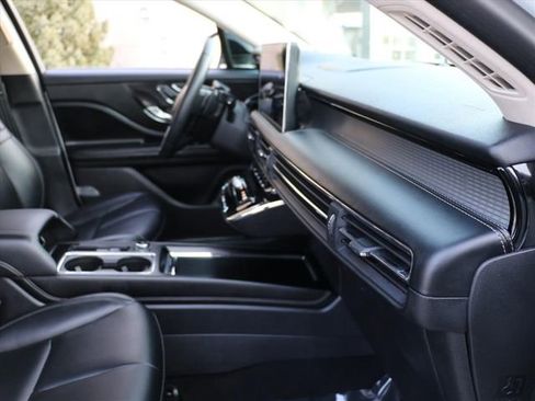Used 2023 Lincoln Corsair FWD image 10