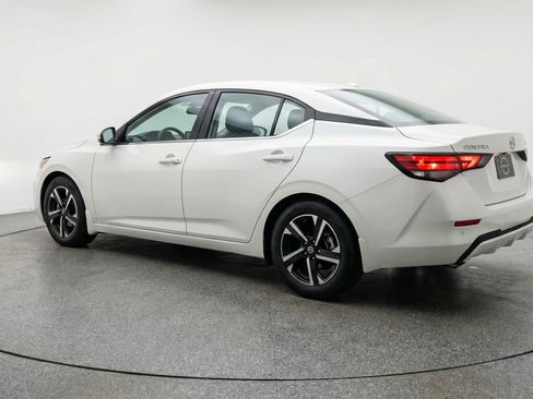 Used 2025 Nissan Sentra SV FWD image 6