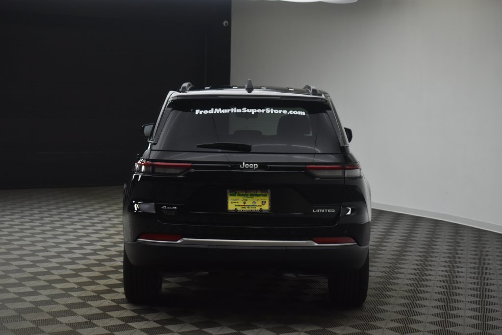 New 2027 Jeep Grand Cherokee Limited AWD/4WD image 15