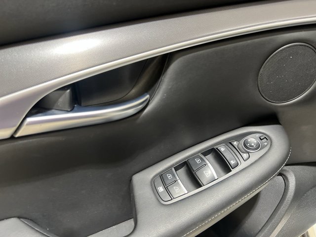 Used 2022 INFINITI QX50 Luxe w/ Appearance Package FWD image 22