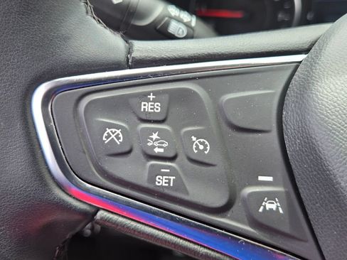 Used 2023 Chevrolet Equinox LT FWD image 24
