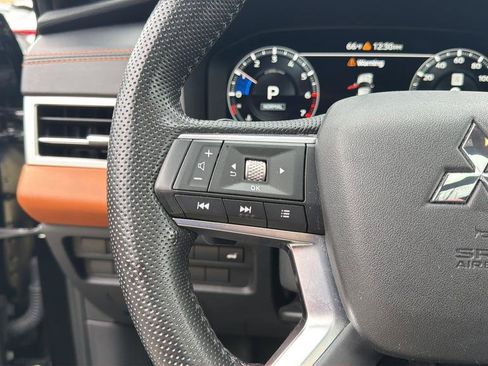 Used 2022 Mitsubishi Outlander SEL image 25